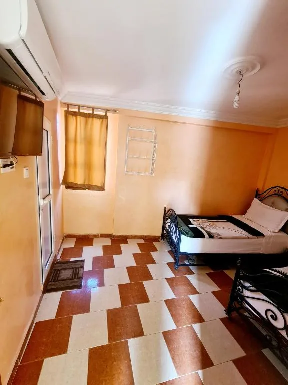 Twin Room with Bathroom — Hotel Salem Leksor