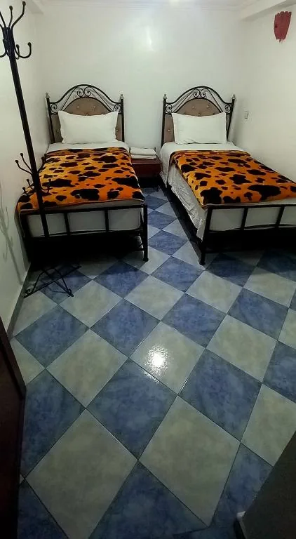 Twin Room with Shared Bathroom — Hotel Salem Leksor
